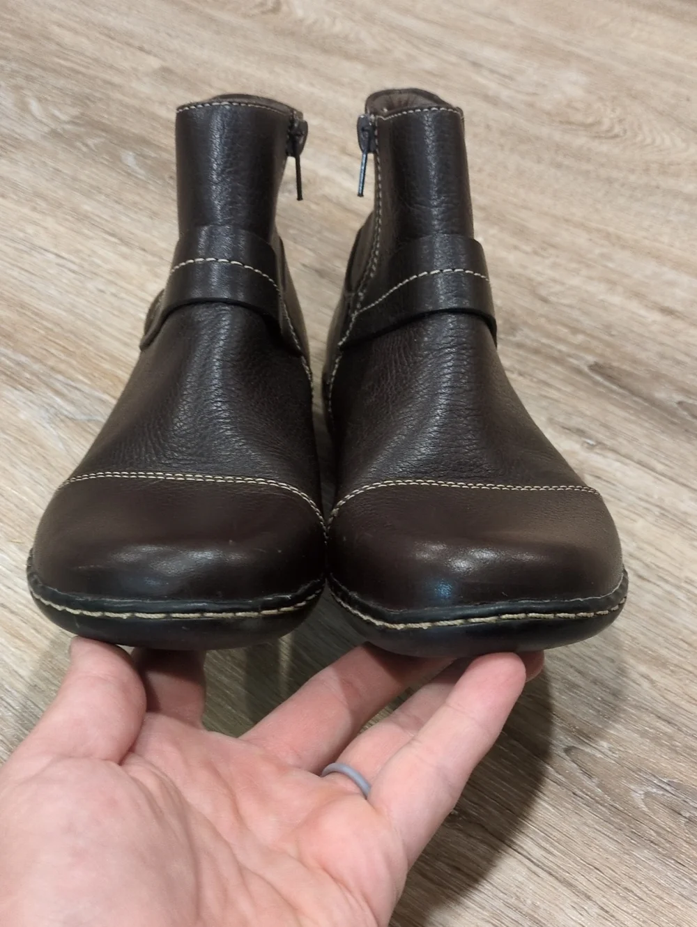 ❤️⭐Collection by Clarks Women's Dark Brown Leather Ankle Boots w/ Side Zip sz 7M